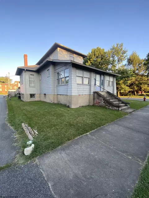 203 Fourth St, Elkins, WV 26241