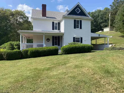 517 Mt Zion Rd, Fairmont, WV 26554