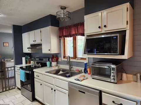 62 Front St, Salem, WV 26426 photo 6