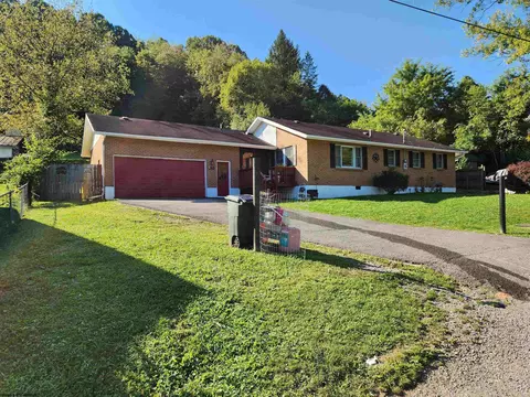 62 Front St, Salem, WV 26426 photo 4