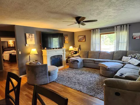 62 Front St, Salem, WV 26426 photo 10