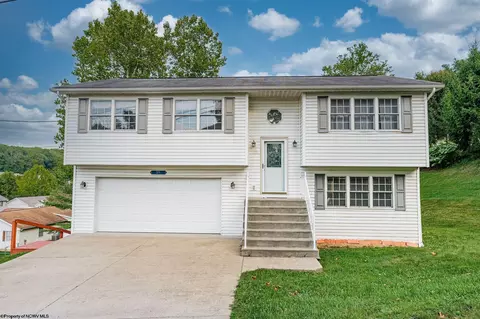 1410 Riddle Ave, Morgantown, WV 26505