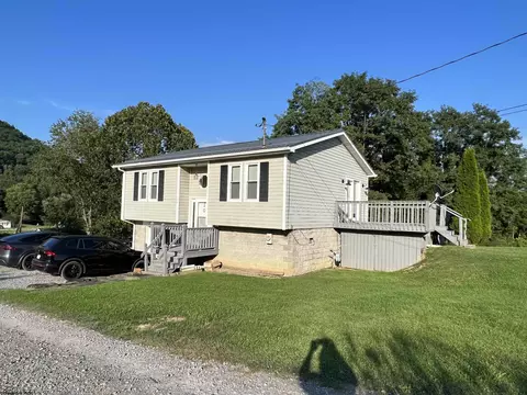 56 Currence Ave, Mill Creek, WV 26280