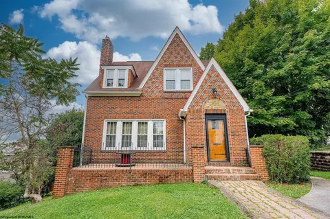 105 Beverly St, Kingwood, WV 26537