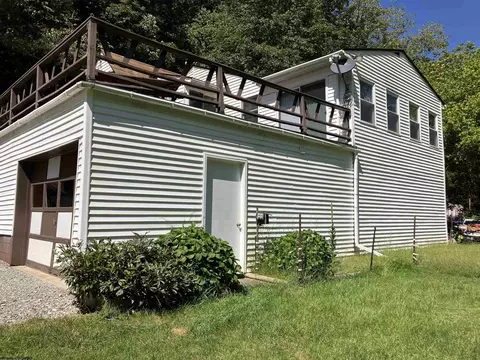 4667 Saint Clara Rd, Alum Bridge, WV 26321