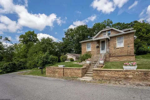 1419 Statler St, Morgantown, WV 26505