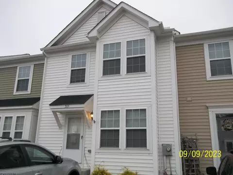 205 Kingsbury Ct, White Hall, WV 26554
