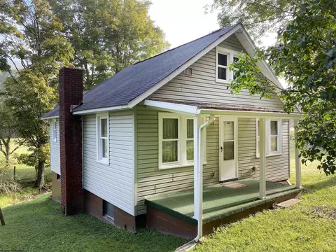 619 Moyer Holw, Elkins, WV 26241