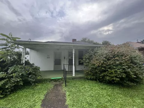 8688 Cost Ave, Stonewood, WV 26301