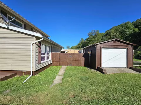 192 Liberty St, Salem, WV 26426 photo 10