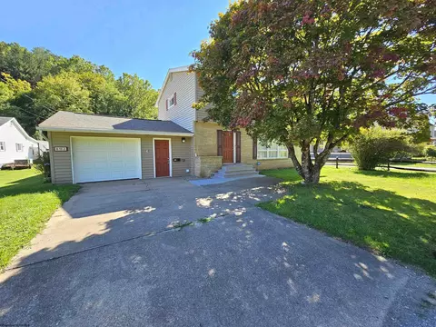 192 Liberty St, Salem, WV 26426 photo 4