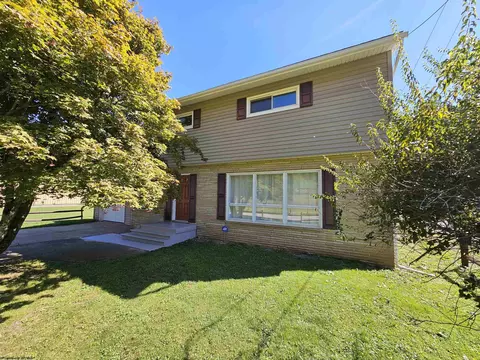192 Liberty St, Salem, WV 26426