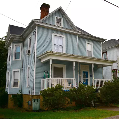 203 W 6th St, Weston, WV 26452