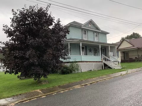 73 Martin Ave, Masontown, WV 26542