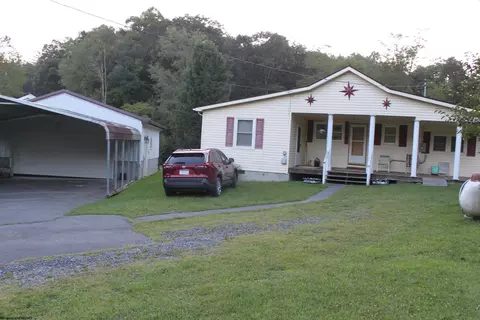 9980 Weebster Rd, Camden On Gauley, WV 26208