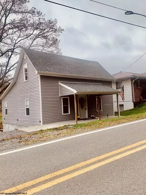 147 Cherry Hill Rd, Philippi, WV 26416