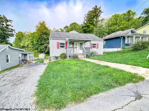 330 Burton Ave, Nutter Fort, WV 26301