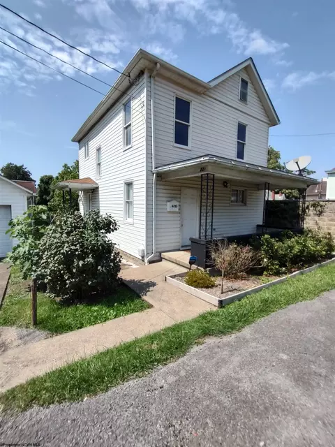 622 12 Washington Ave, Clarksburg, WV 26301