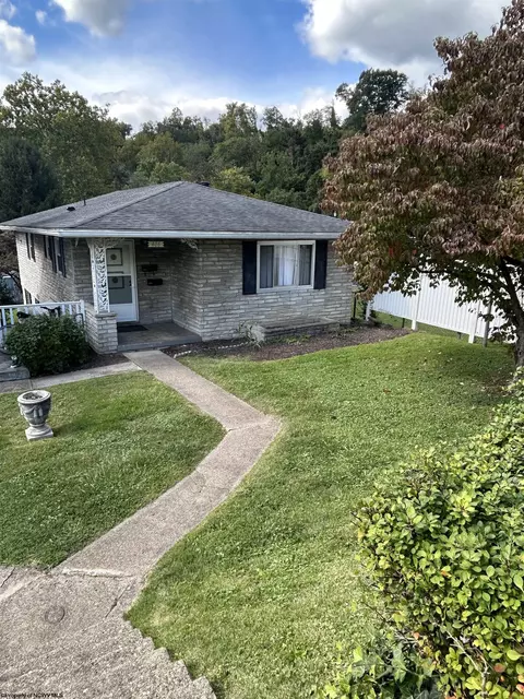 406 N 7th St, Clarksburg, WV 26301