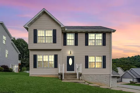 201 Prager Pl, Morgantown, WV 26508