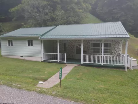 2945 E Little Kanawha Hwy, Grantsville, WV 26147