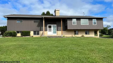 217 Albright Rd, Kingwood, WV 26537