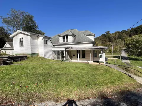 51 Cross St, Salem, WV 26426 photo 4