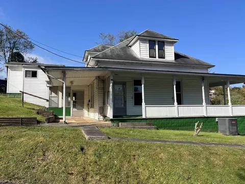 51 Cross St, Salem, WV 26426 photo 3
