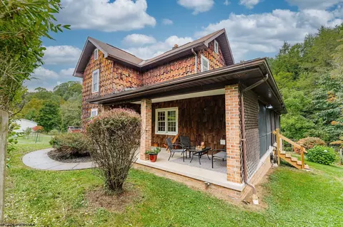 2157 Woolen Mills Rd, Albright, WV 26519