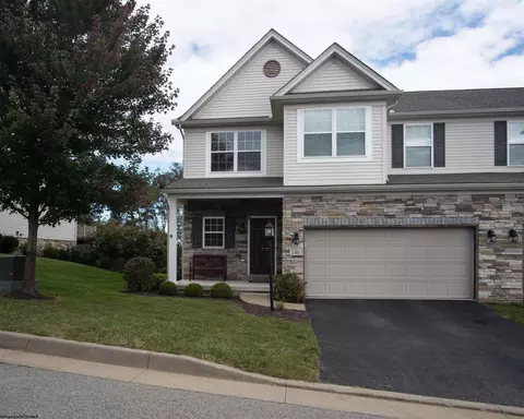 140 Berkshire Cir, Bridgeport, WV 26330