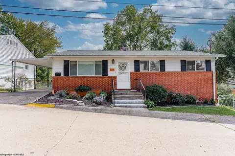 624 Astor Ave, Morgantown, WV 26501