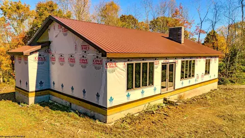 2214 Fairview Rd, Independence, WV 26374