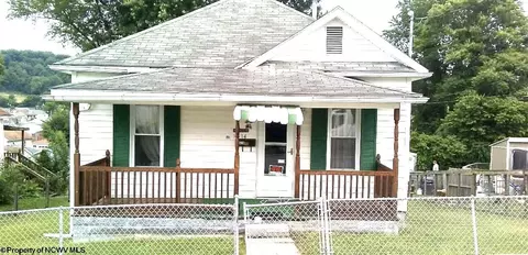1414 Crislip Ave, Clarksburg, WV 26301