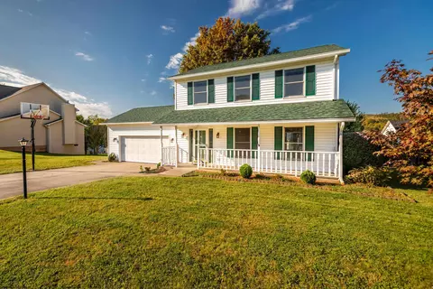 1203 Chase St, Morgantown, WV 26508