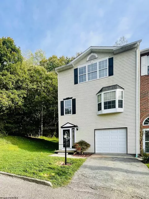 36 Fairway Dr, Mount Clare, WV 26408 photo 2