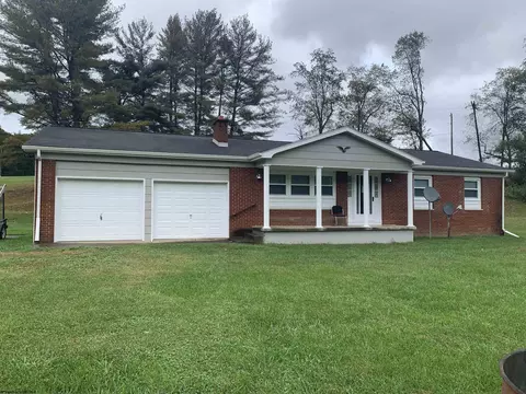 101 Nolans Run Rd, Lumberport, WV 26386