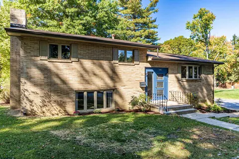1281 Longdon St, Morgantown, WV 26505