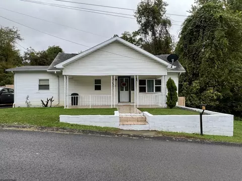 907 Ogden Ext, Fairmont, WV 26554