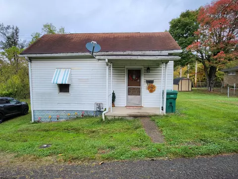 318 12 Sycamore St, Clarksburg, WV 26301