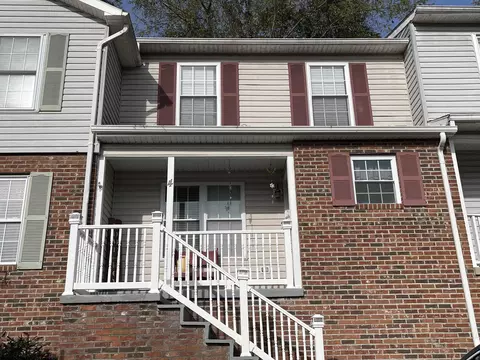 4 Hall Valley Ct, Bridgeport, WV 26330