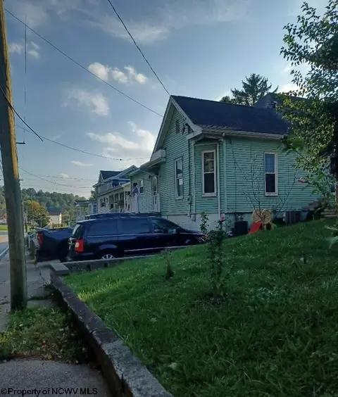 1205 Pennsylvania Ave, Fairmont, WV 26554