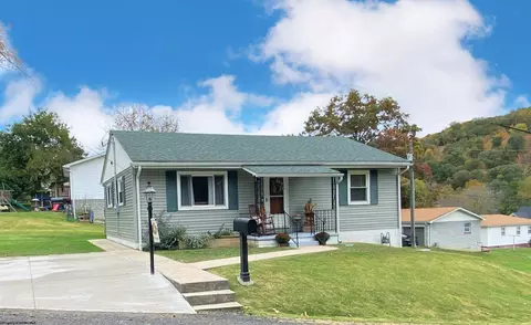 6 Wilkinson St, Grafton, WV 26354
