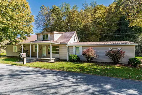 123 Pedlar Run Rd, Core, WV 26541