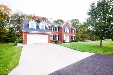 63 Poplar St, Bruceton Mills, WV 26525