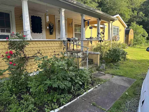 594 Sunnyside Rd, West Union, WV 26456
