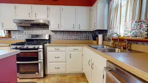 207 Marshall St, Mannington, WV 26582 photo 16