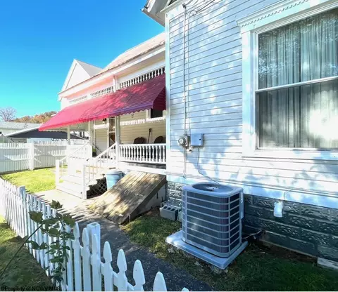 207 Marshall St, Mannington, WV 26582 photo 33