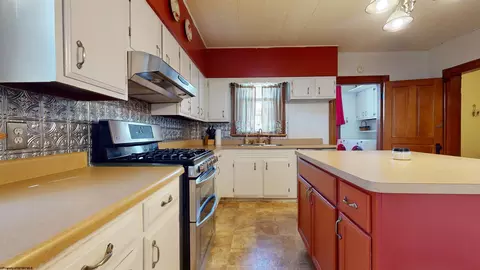 207 Marshall St, Mannington, WV 26582 photo 17
