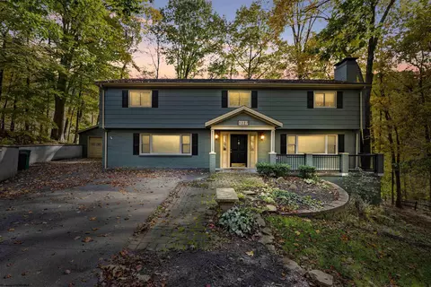 1227 Briercliff Rd, Bridgeport, WV 26330