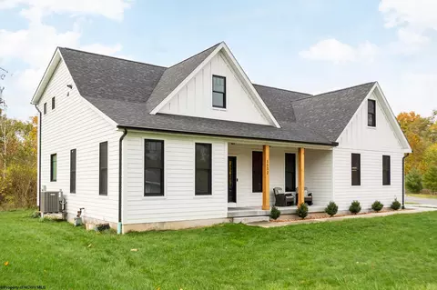 1532 Woodland Dr, Morgantown, WV 26505
